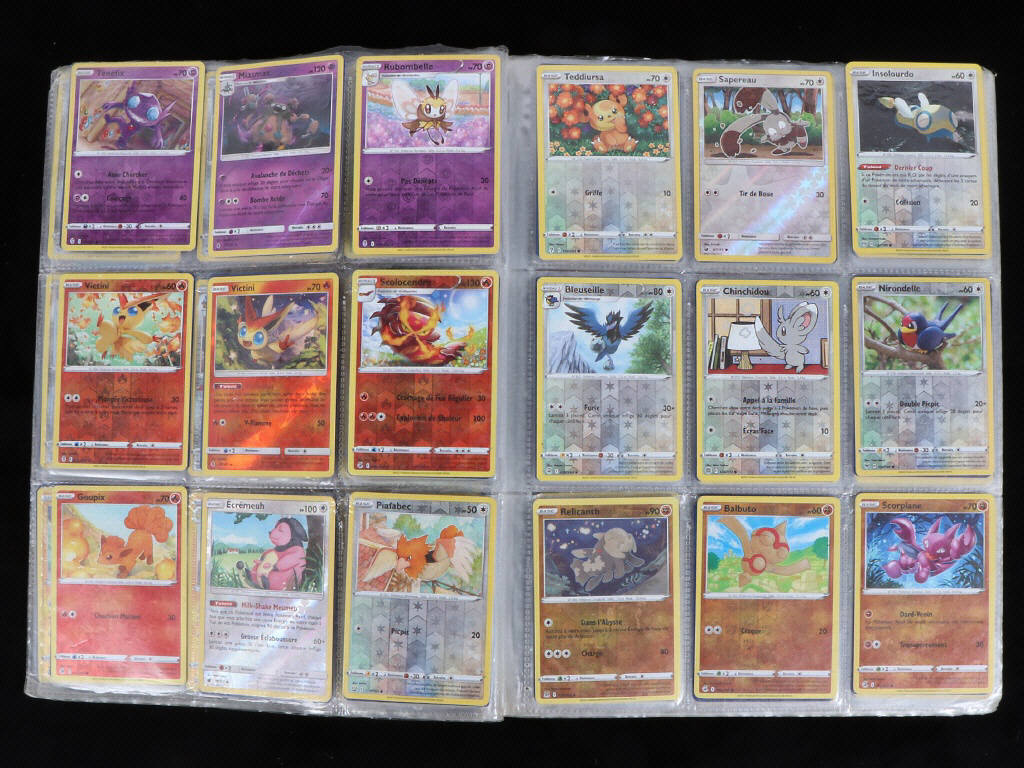 Lot 33 - POKEMON COMPANY (FRANCE) (4)
