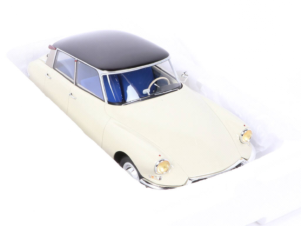 Lot 54 - PREMIUM CLASSIXXS (CHINE) (1)