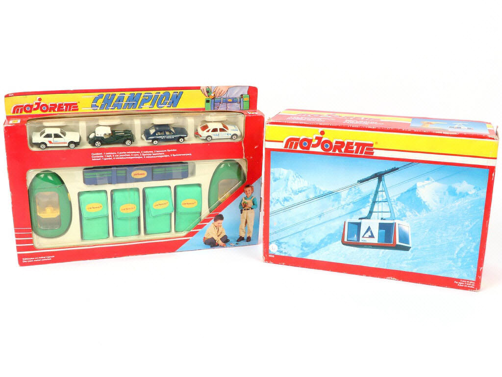 Lot 301 - MAJORETTE (FRANCE) (2)