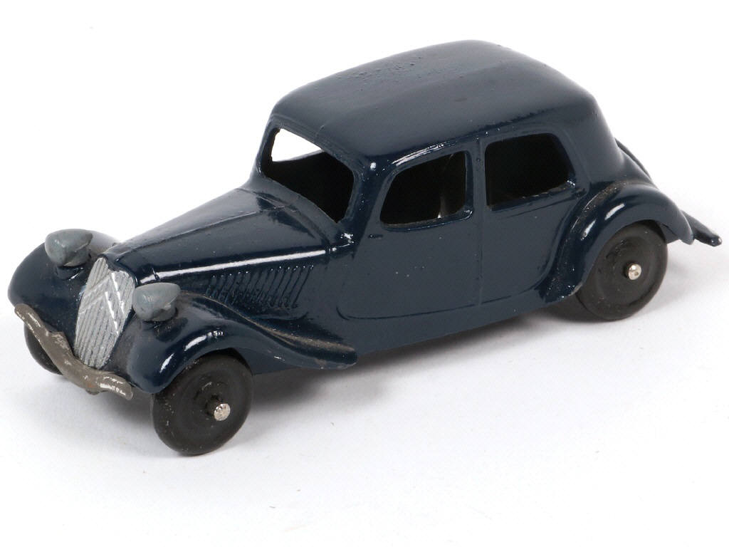 Lot 375 - DINKY TOYS (FRANCE) (1)