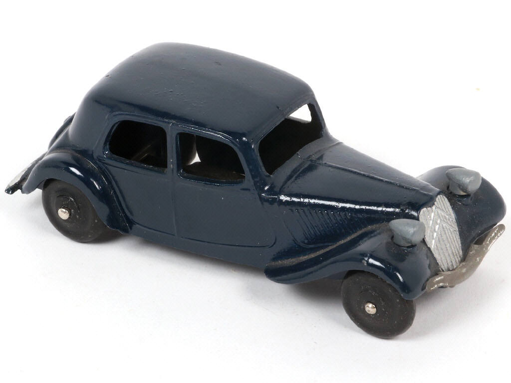Lot 375 - DINKY TOYS (FRANCE) (1)