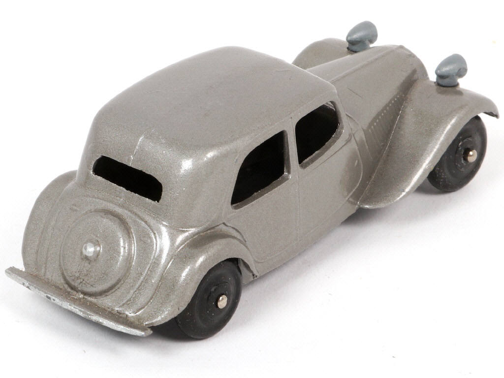 Lot 374 - DINKY TOYS (FRANCE) (1)