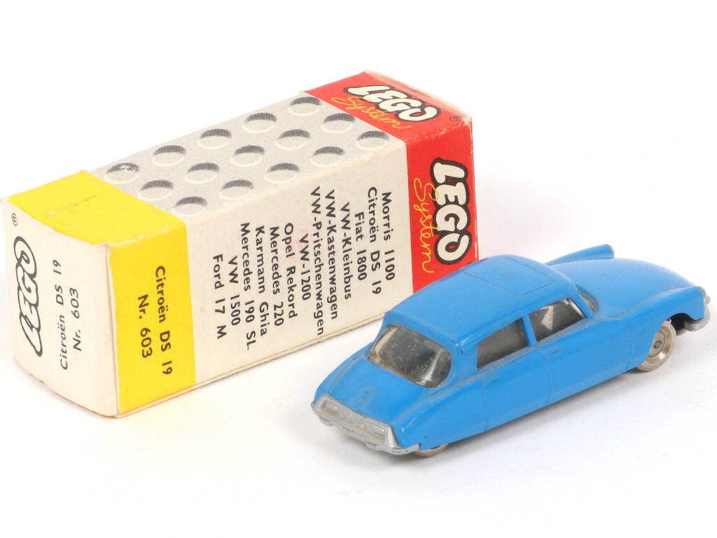 Lot 91 - LEGO (DANEMARK) (1)