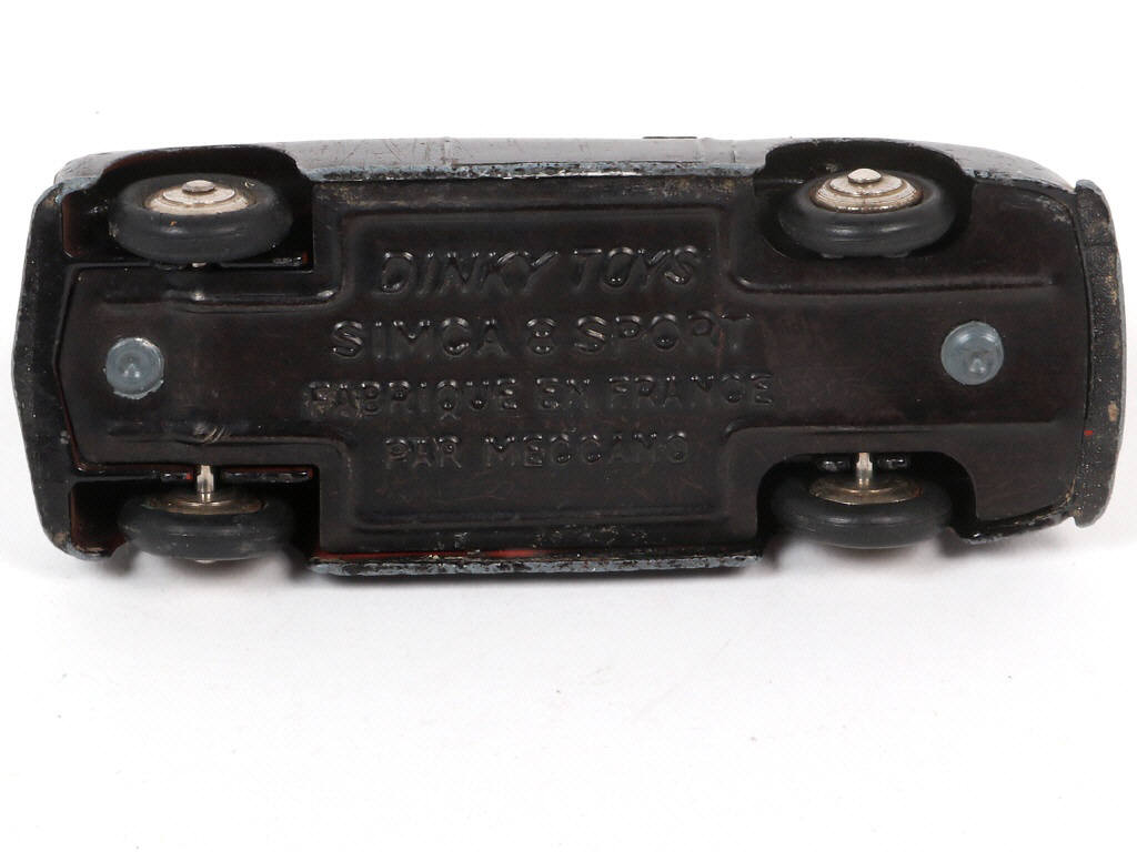 Lot 378 - DINKY TOYS (FRANCE) (1)