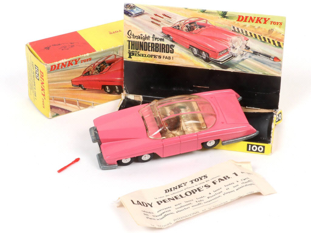Lot 320 - DINKY TOYS (GB) (1)