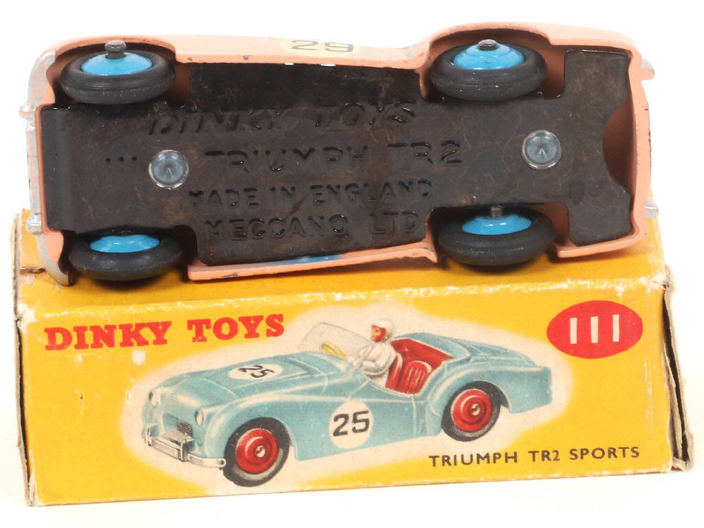 Lot 274 - DINKY TOYS (GB) (1)