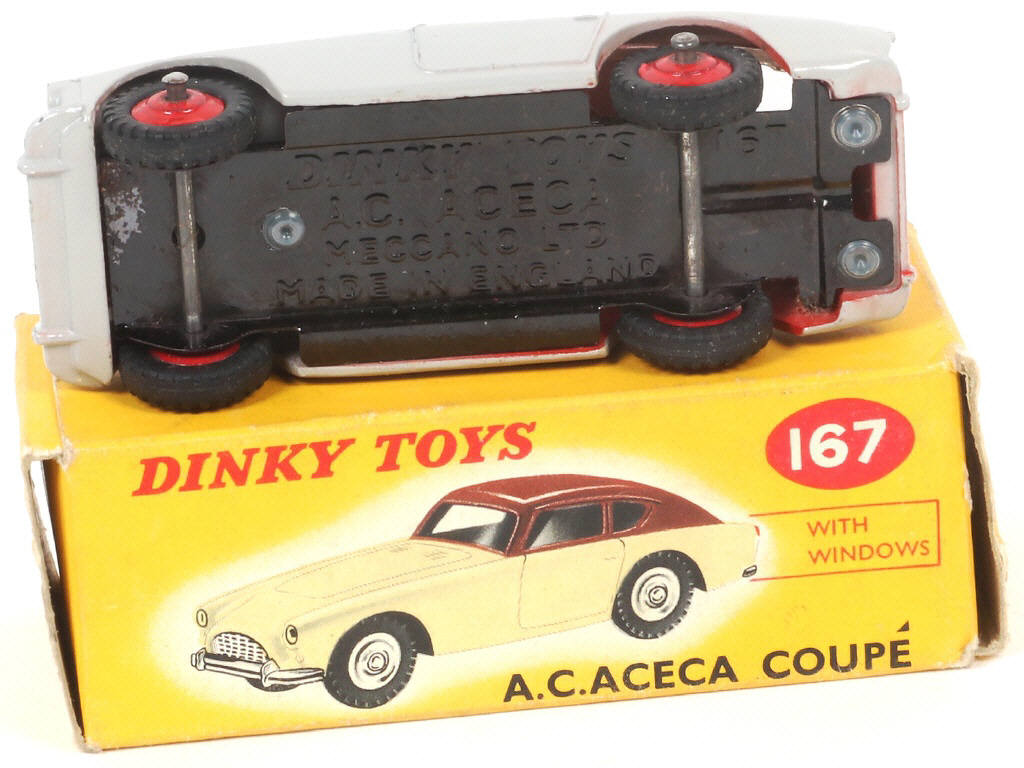 Lot 281 - DINKY TOYS (GB) (1)