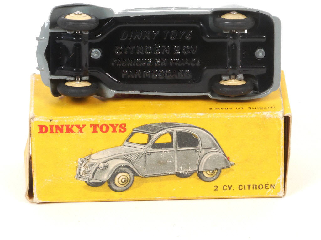 Lot 409 - DINKY TOYS (FRANCE) (1)