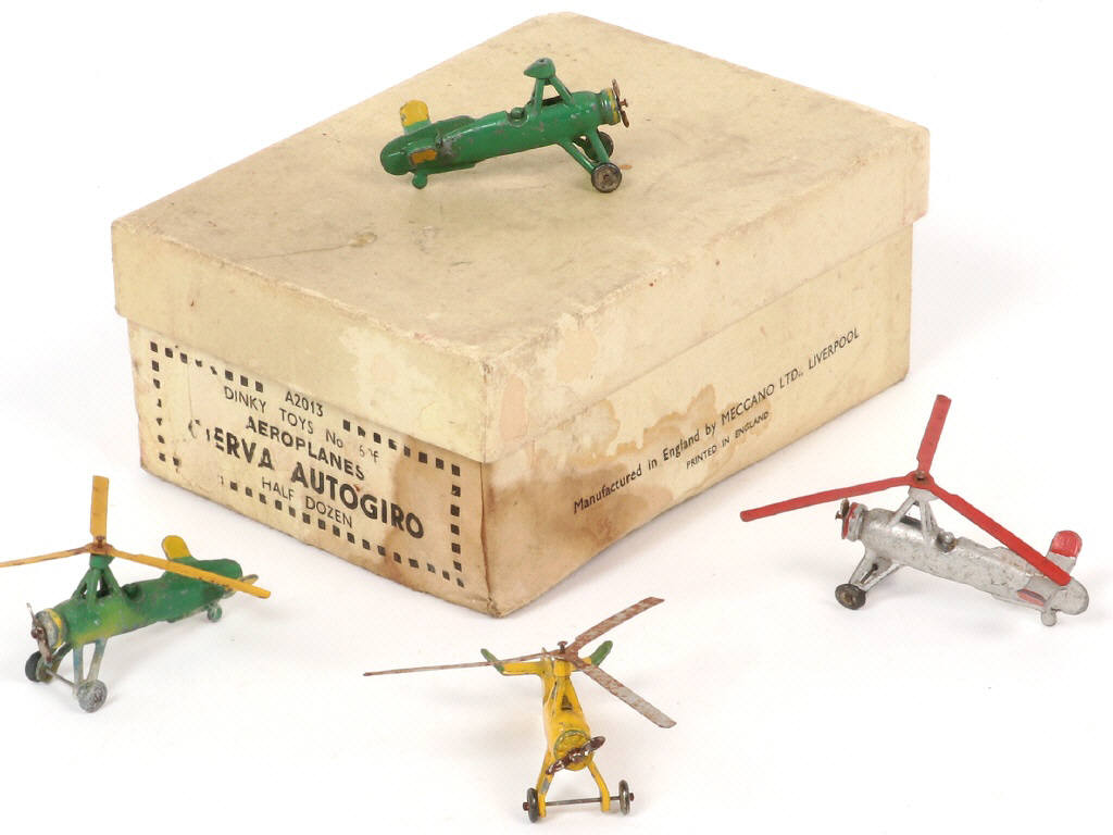 Lot 352 - DINKY TOYS (GB) (1)
