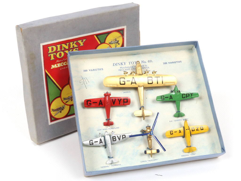 Lot 351 - DINKY TOYS (GB) (1)