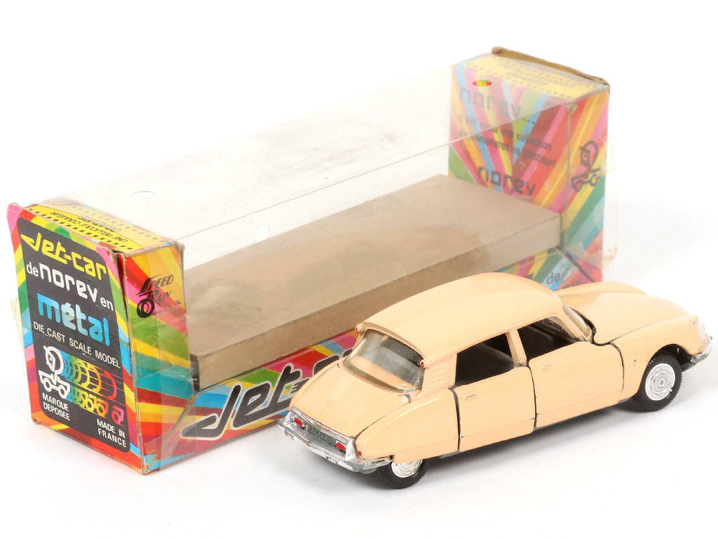 Lot 213 - NOREV - JET CAR (FRANCE) (1)