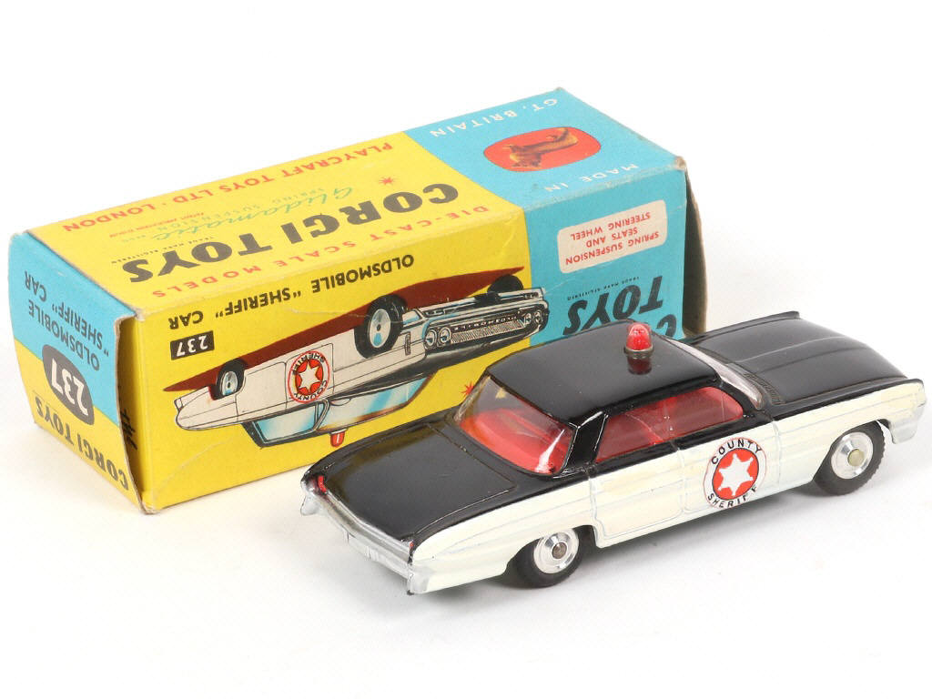 Lot 158 - CORGI TOYS (GB) (1)