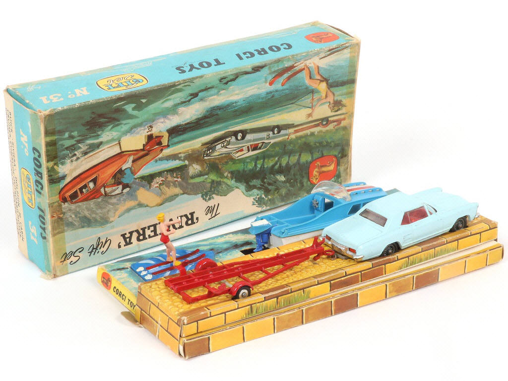 Lot 176 - CORGI TOYS (GB) (1)