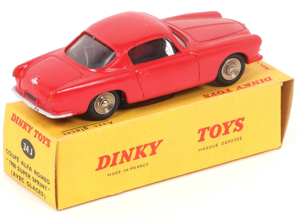 Lot 407 - DINKY TOYS (FRANCE) (1)