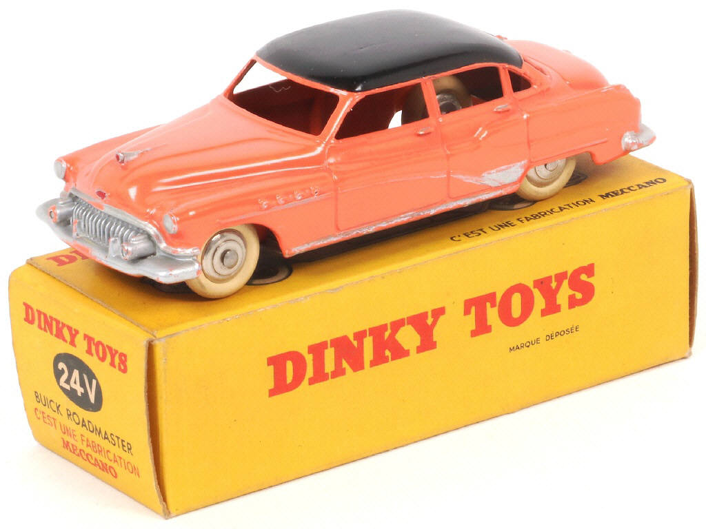 Lot 416 - DINKY TOYS (FRANCE) (1)