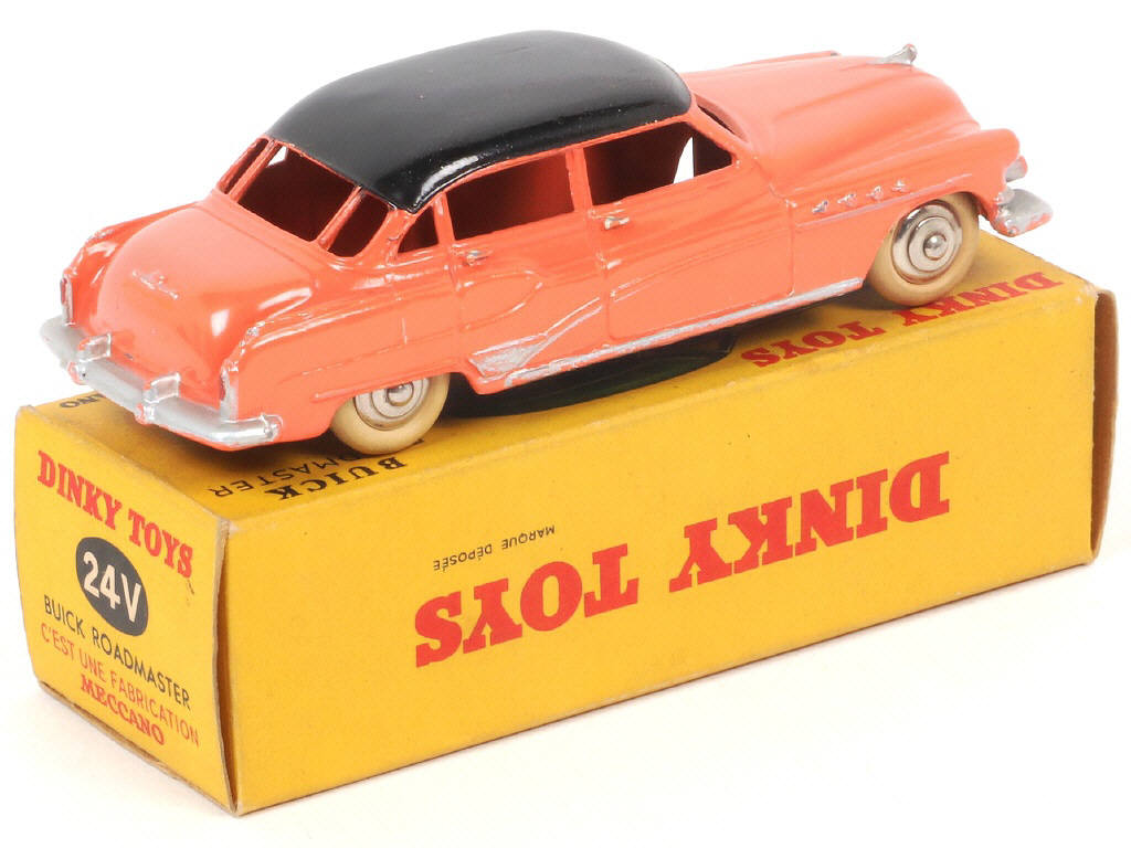 Lot 416 - DINKY TOYS (FRANCE) (1)