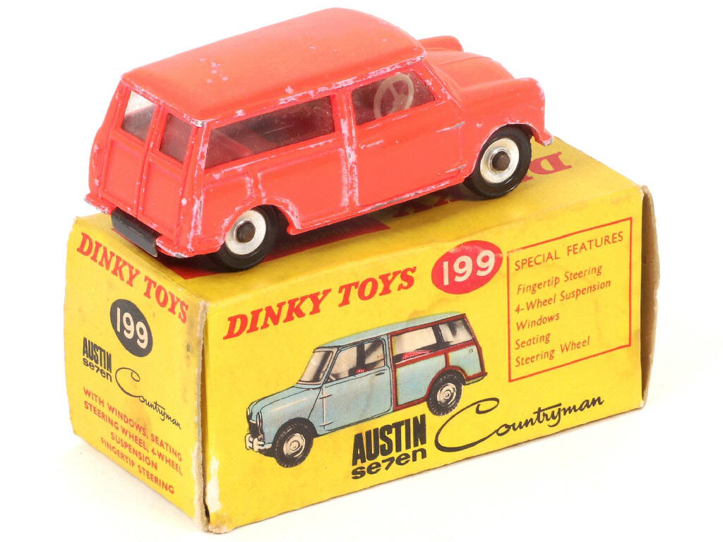 Lot 295 - DINKY TOYS (GB) (1)