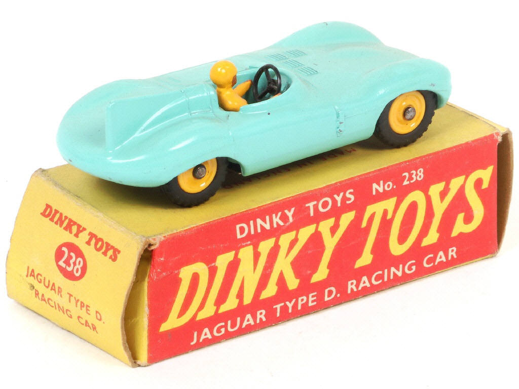 Lot 263 - DINKY TOYS (GB) (1)