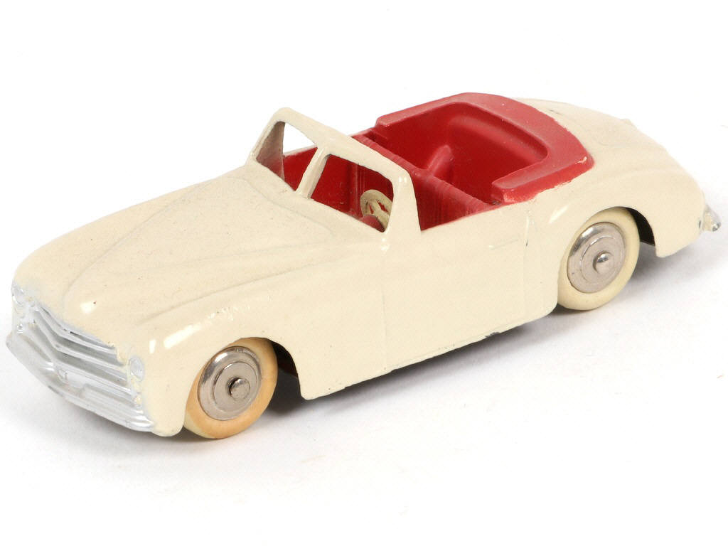 Lot 377 - DINKY TOYS (FRANCE) (1)
