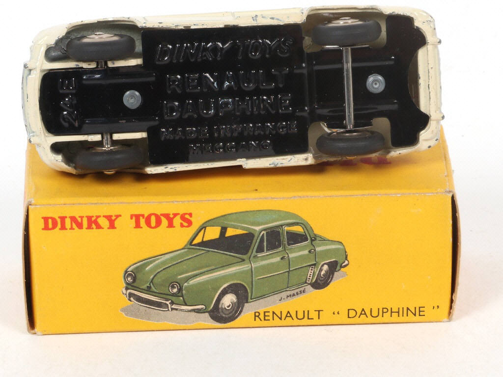 Lot 404 - DINKY TOYS (FRANCE) (1)