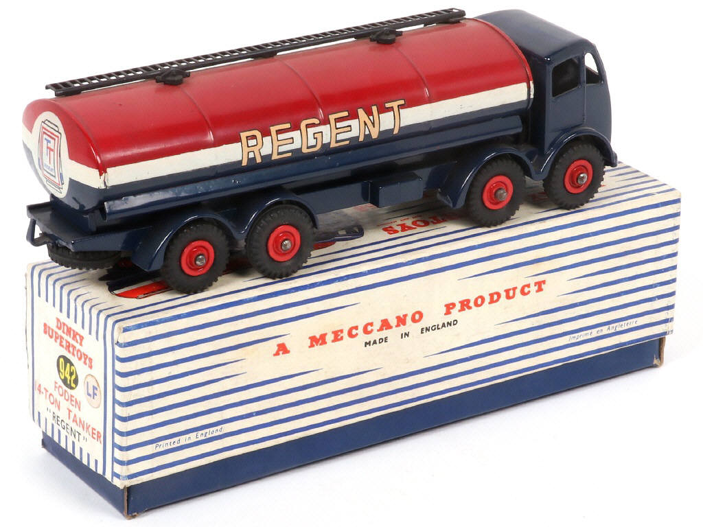 Lot 331 - DINKY TOYS (GB) (1)