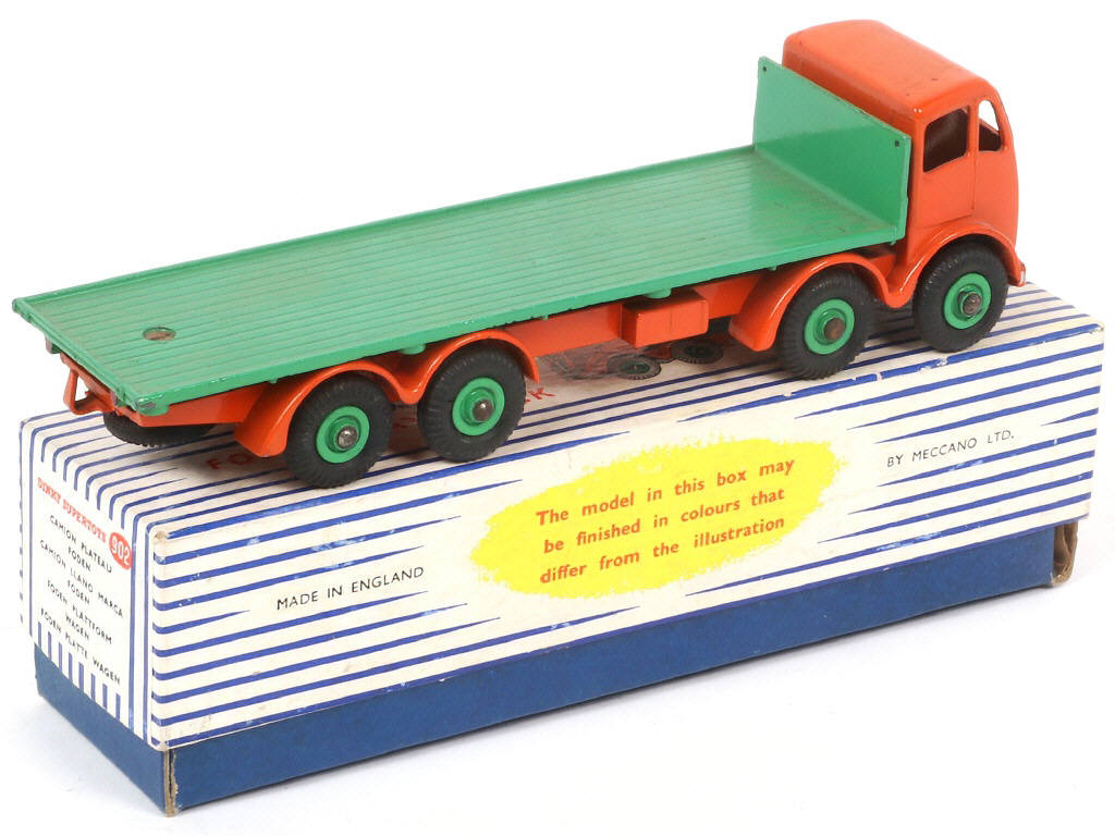 Lot 326 - DINKY TOYS (GB) (1)
