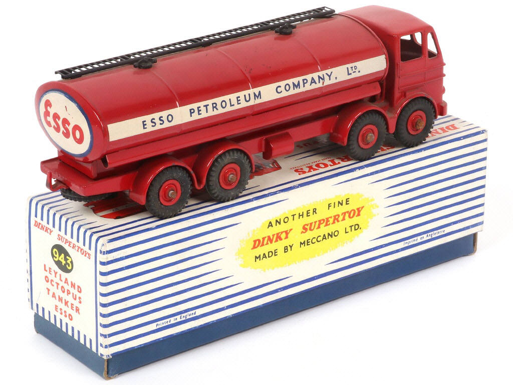 Lot 332 - DINKY TOYS (GB) (1)