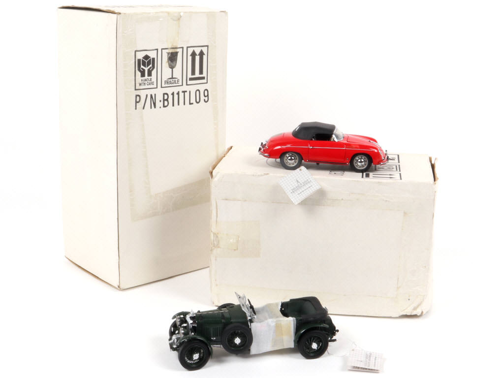 Lot 85 - FRANKLIN MINT (USA) (2)