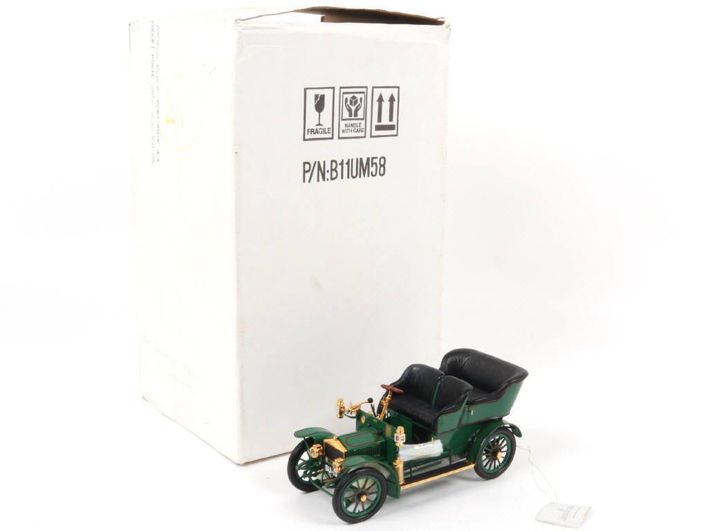 Lot 82 - FRANKLIN MINT (USA) (1)