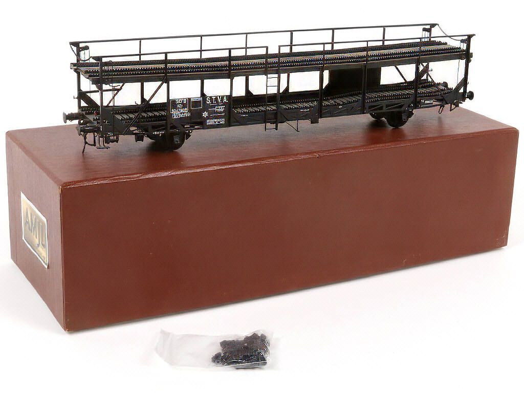 Lot 32 - AMJI MODELS (PAYS-BAS) (1)