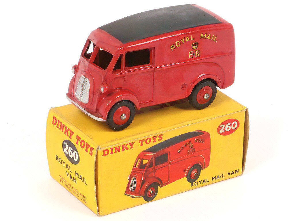 Lot 303 - DINKY TOYS (GB) (1)