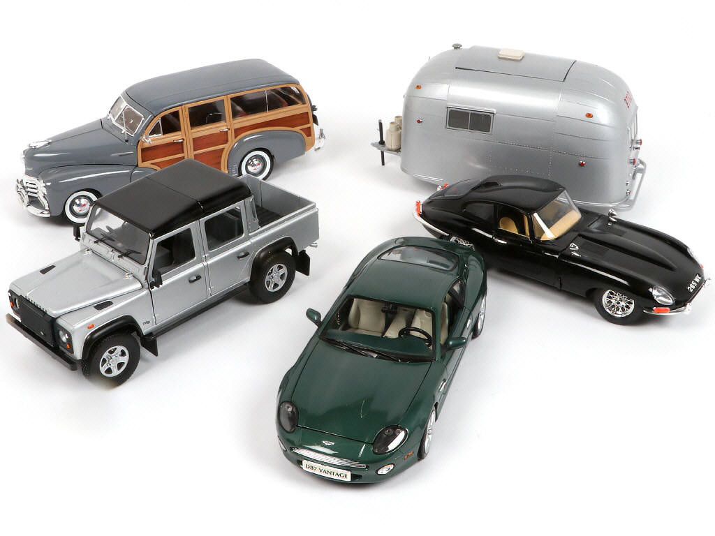 Lot 111 - DIVERS (5)