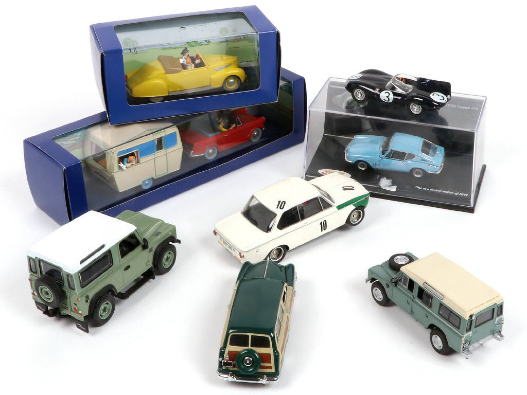 Lot 117 - DIVERS (9)