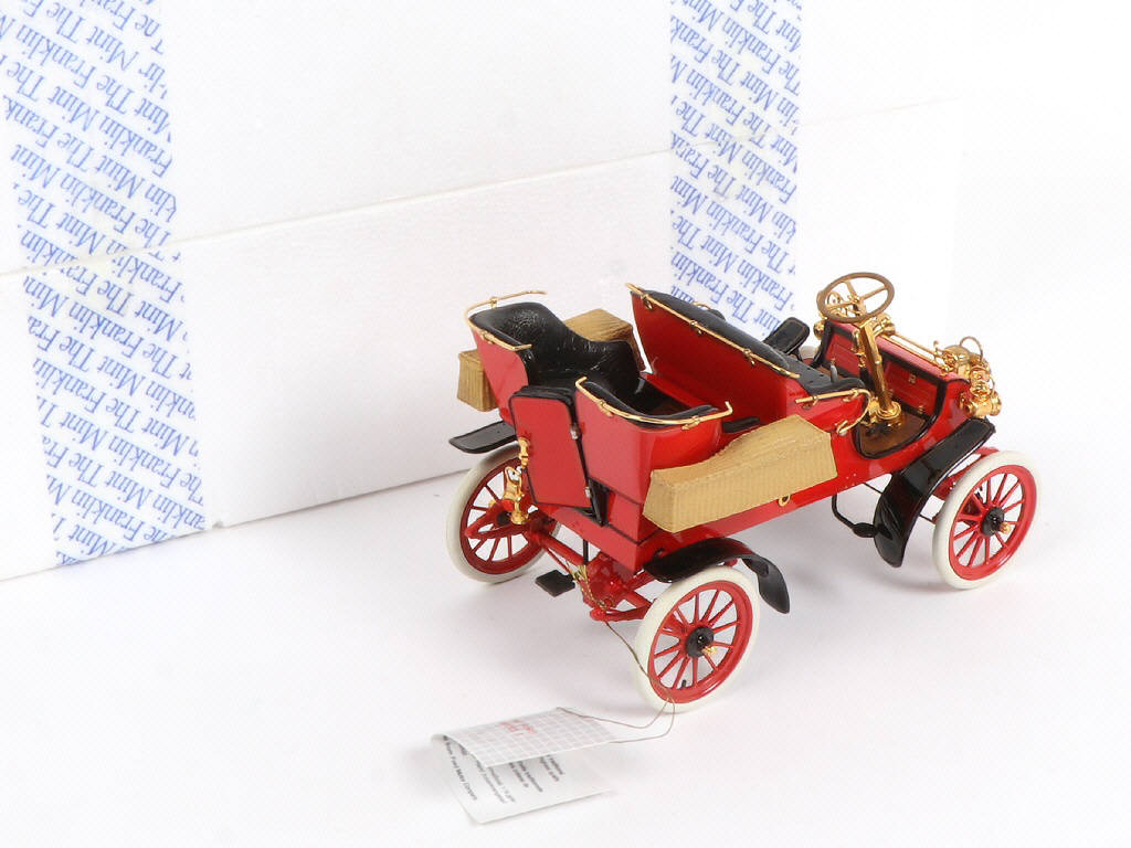 Lot 84 - FRANKLIN MINT (USA) (1)