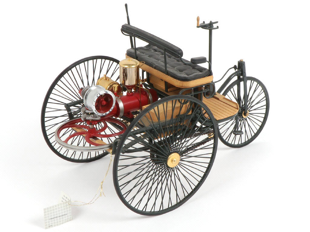 Lot 83 - FRANKLIN MINT (USA) (1)