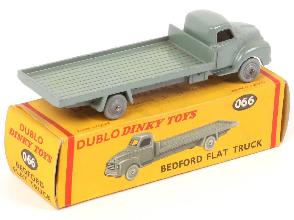 Lot 277 - DINKY TOYS (GB) (1)