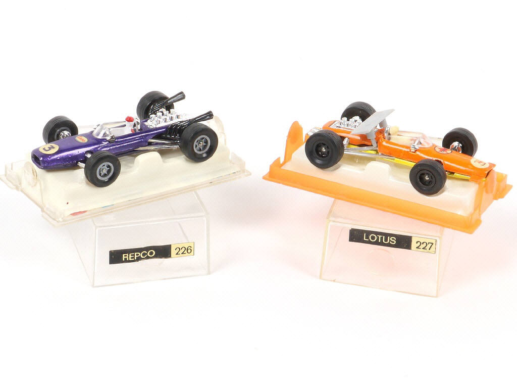 Lot 261 - MAJORETTE (FRANCE) (2)