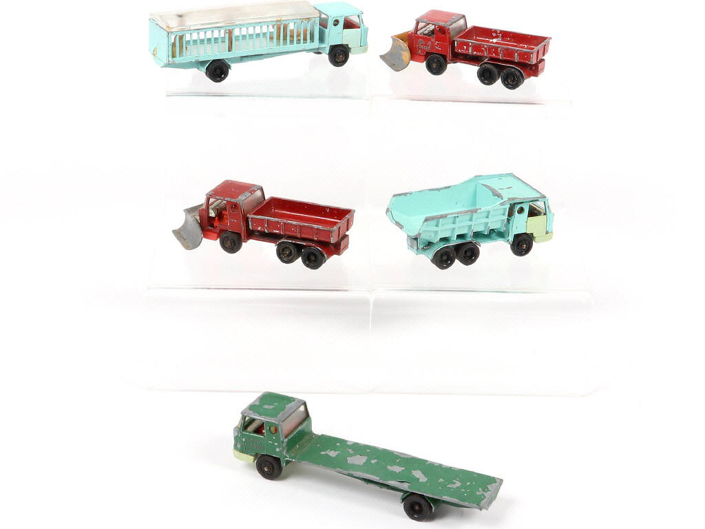 Lot 264 - MAJORETTE (FRANCE) (5)