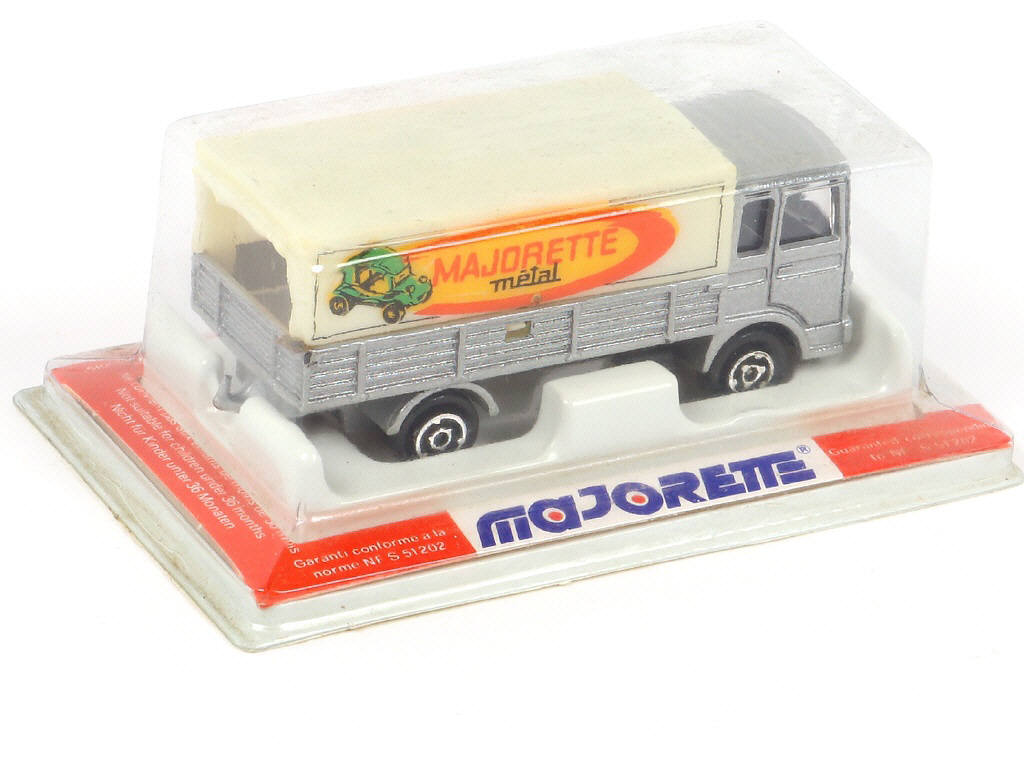 Lot 238 - MAJORETTE (FRANCE) (1)