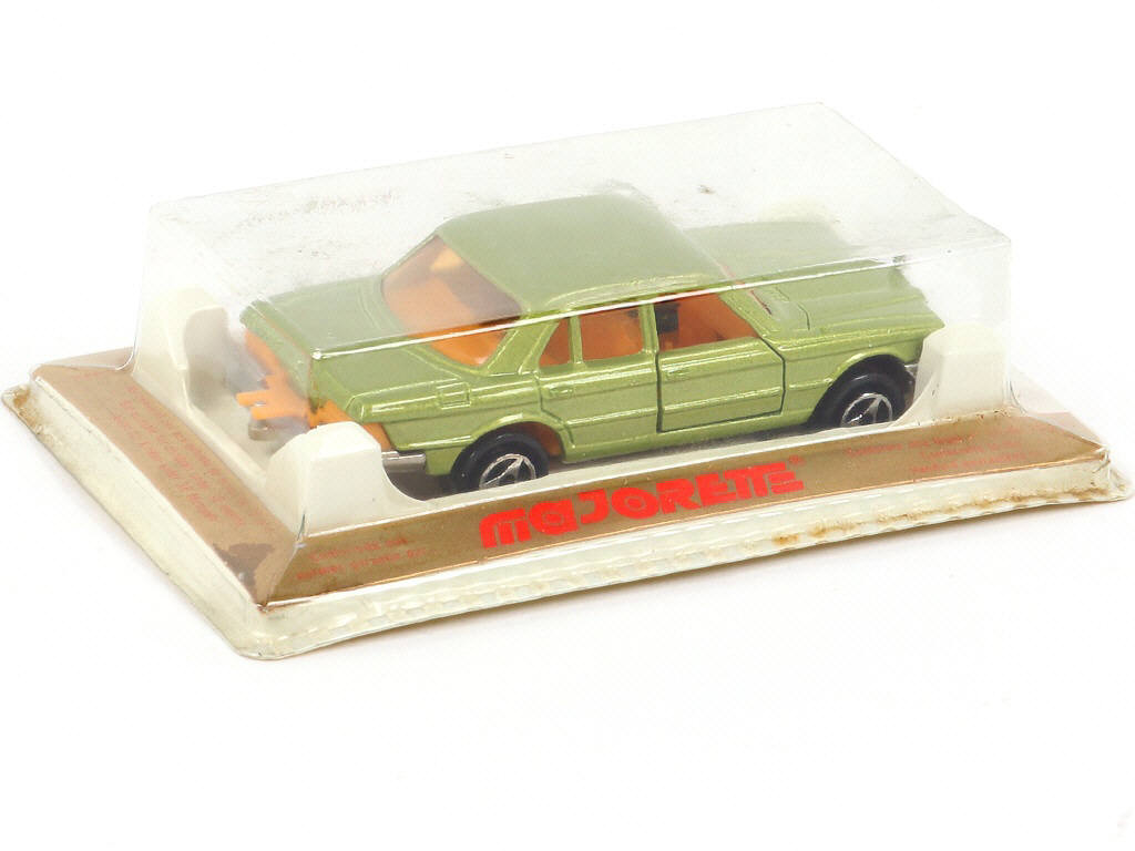 Lot 219 - MAJORETTE (FRANCE) (1)