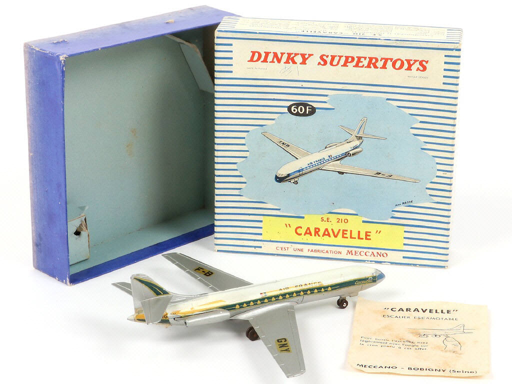 Lot 334 - DINKY TOYS (FRANCE) (1)