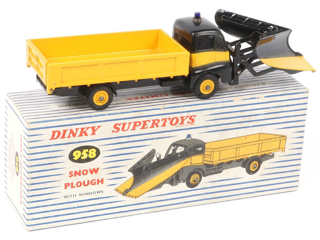 Lot 282 - DINKY TOYS (GB) (1)