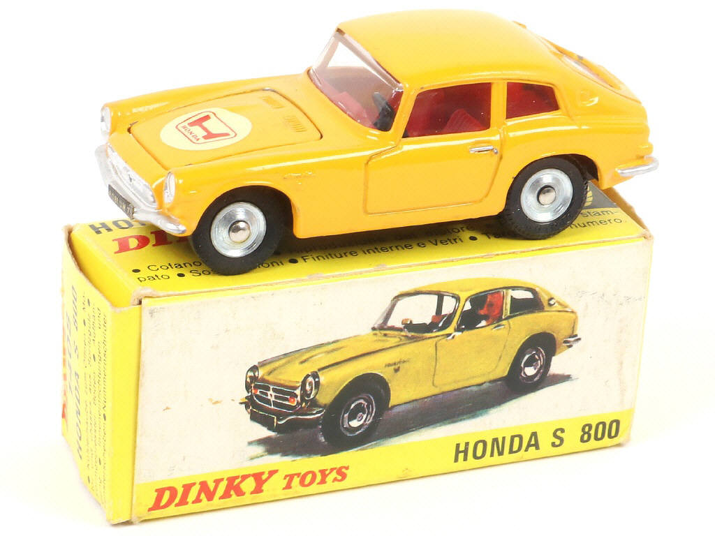 Lot 322 - DINKY TOYS (FRANCE) (1)