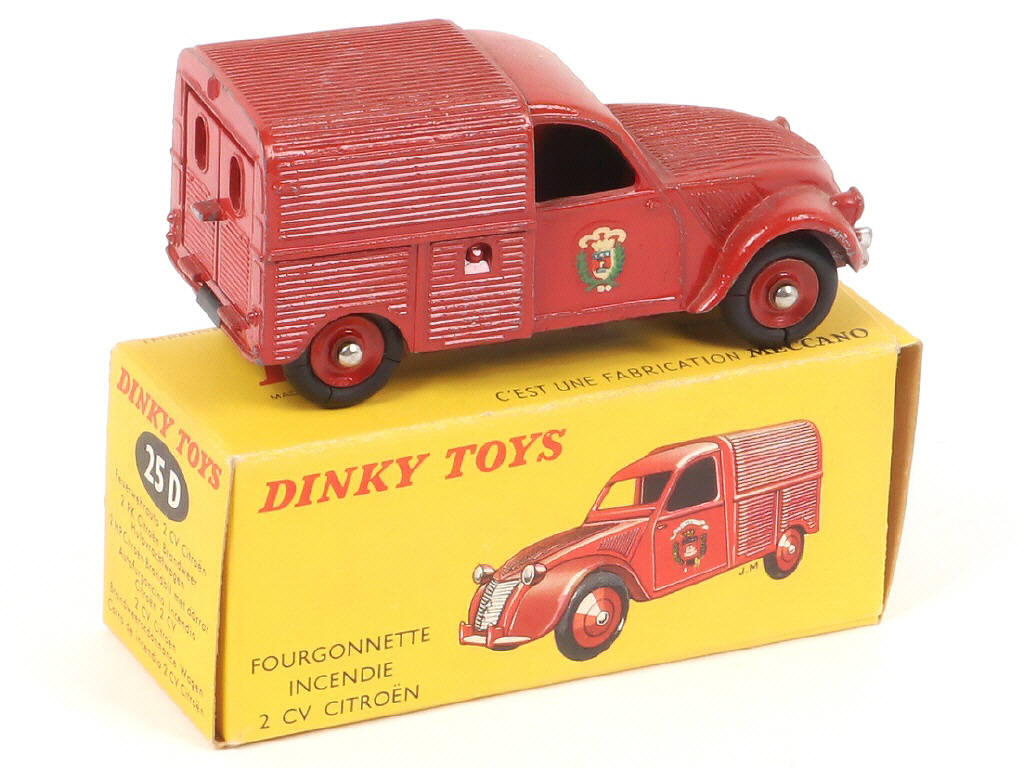 Lot 315 - DINKY TOYS (FRANCE) (1)