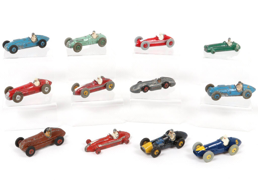 Lot 308 - DINKY TOYS (GB) (12)