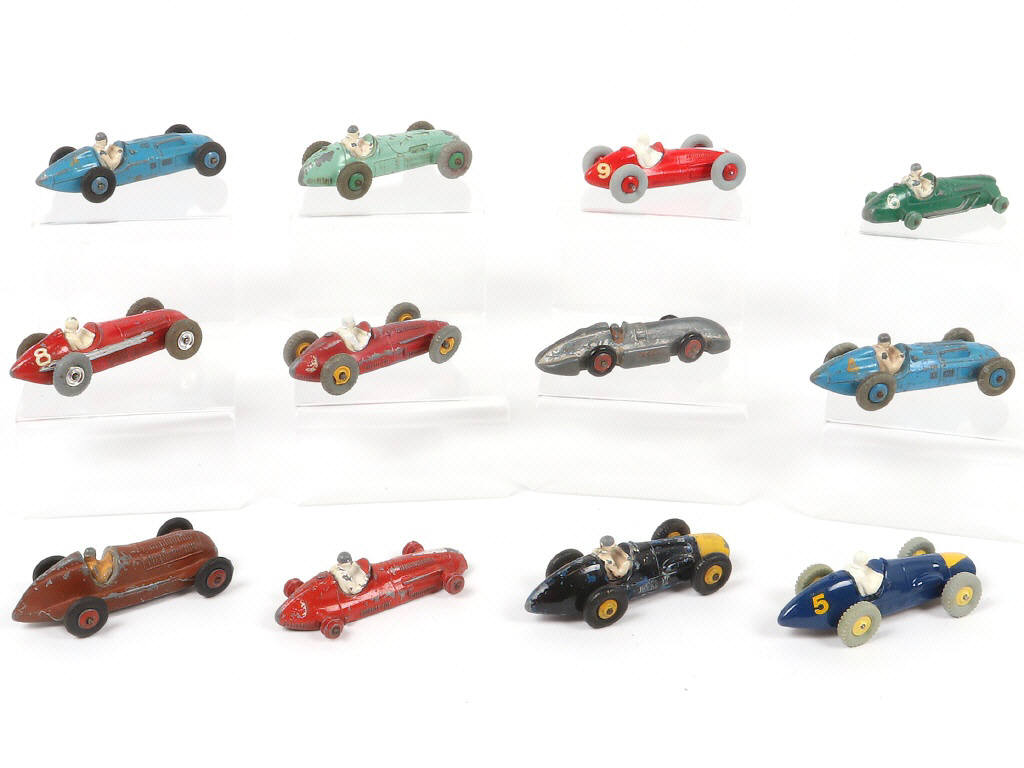 Lot 308 - DINKY TOYS (GB) (12)