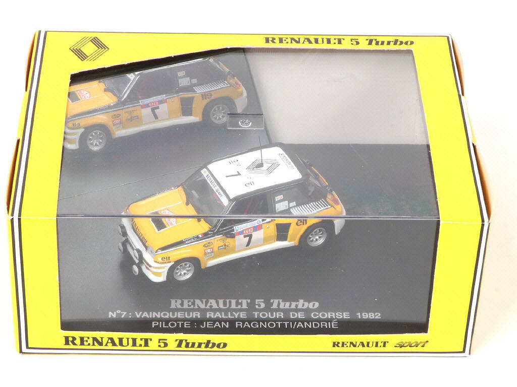 Lot 89 - UNIVERSAL (HONG KONG) (4)
