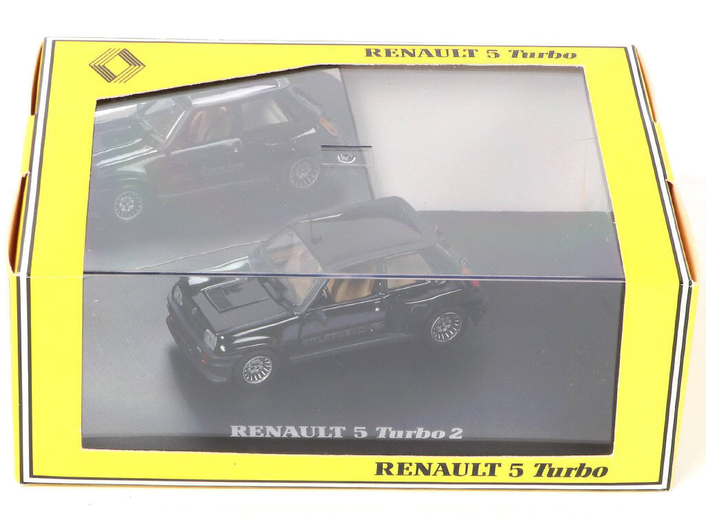 Lot 90 - UNIVERSAL (HONG KONG) (4)