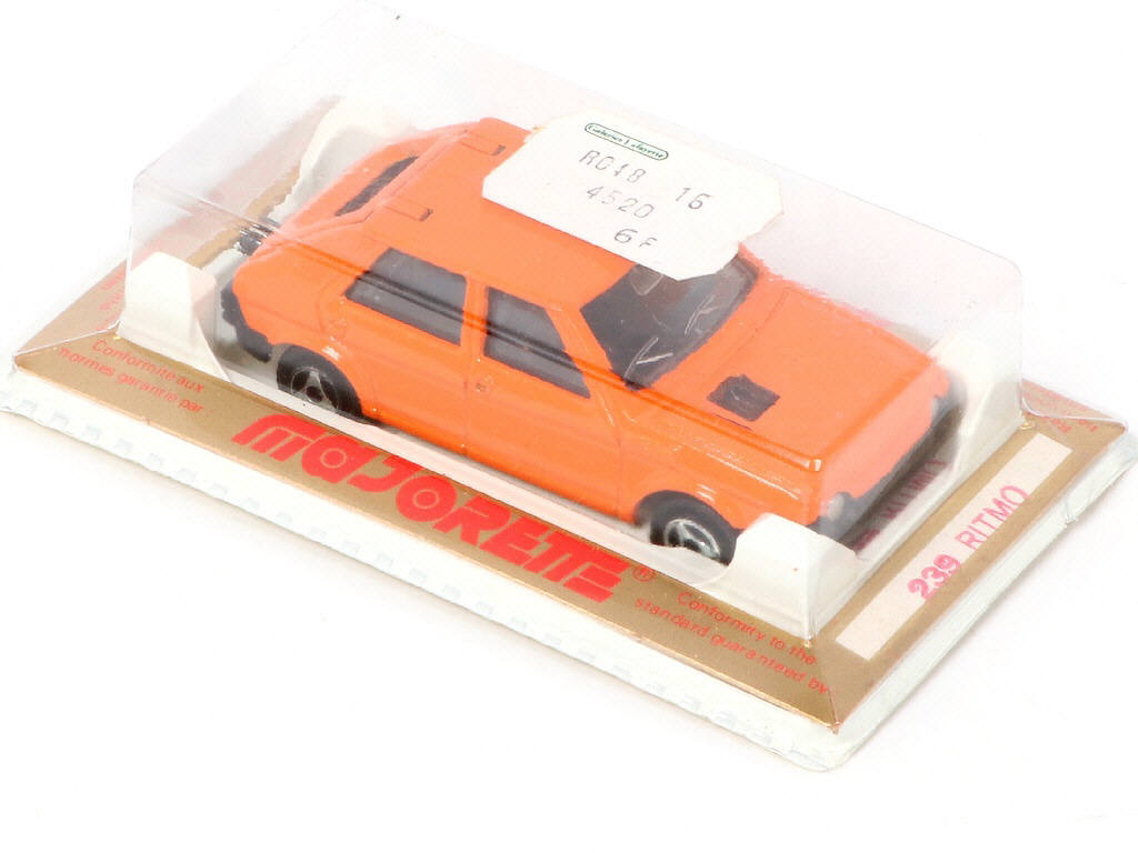 Lot 273 - MAJORETTE (FRANCE) (2)