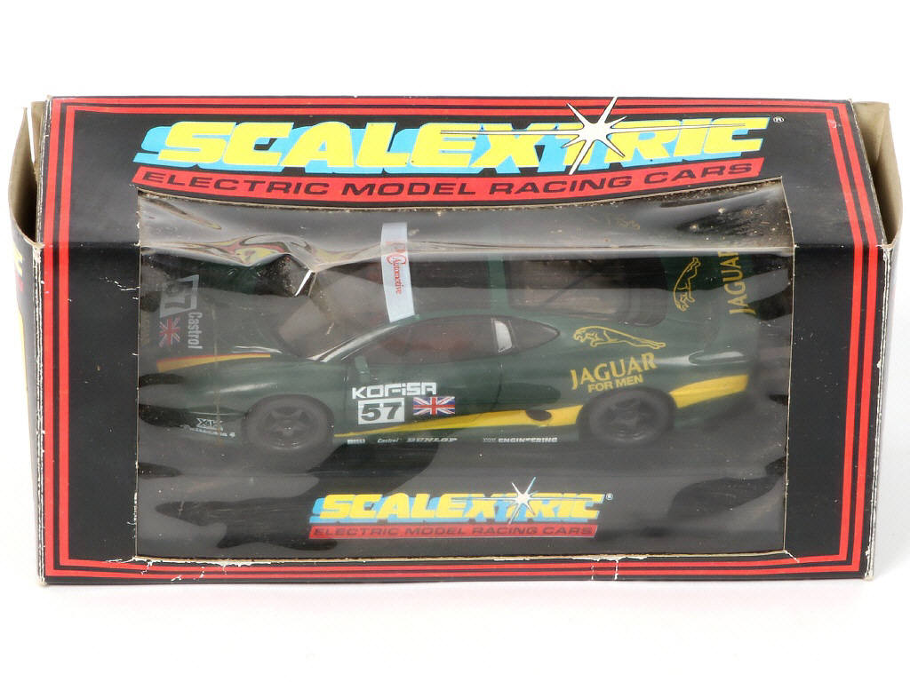 Lot 162 - SCALEXTRIC (GB) (6)